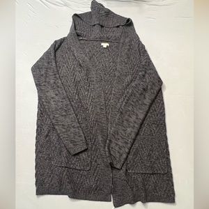 Merona oversized cardigan. Size medium. Soft and warm. No rips or tears.